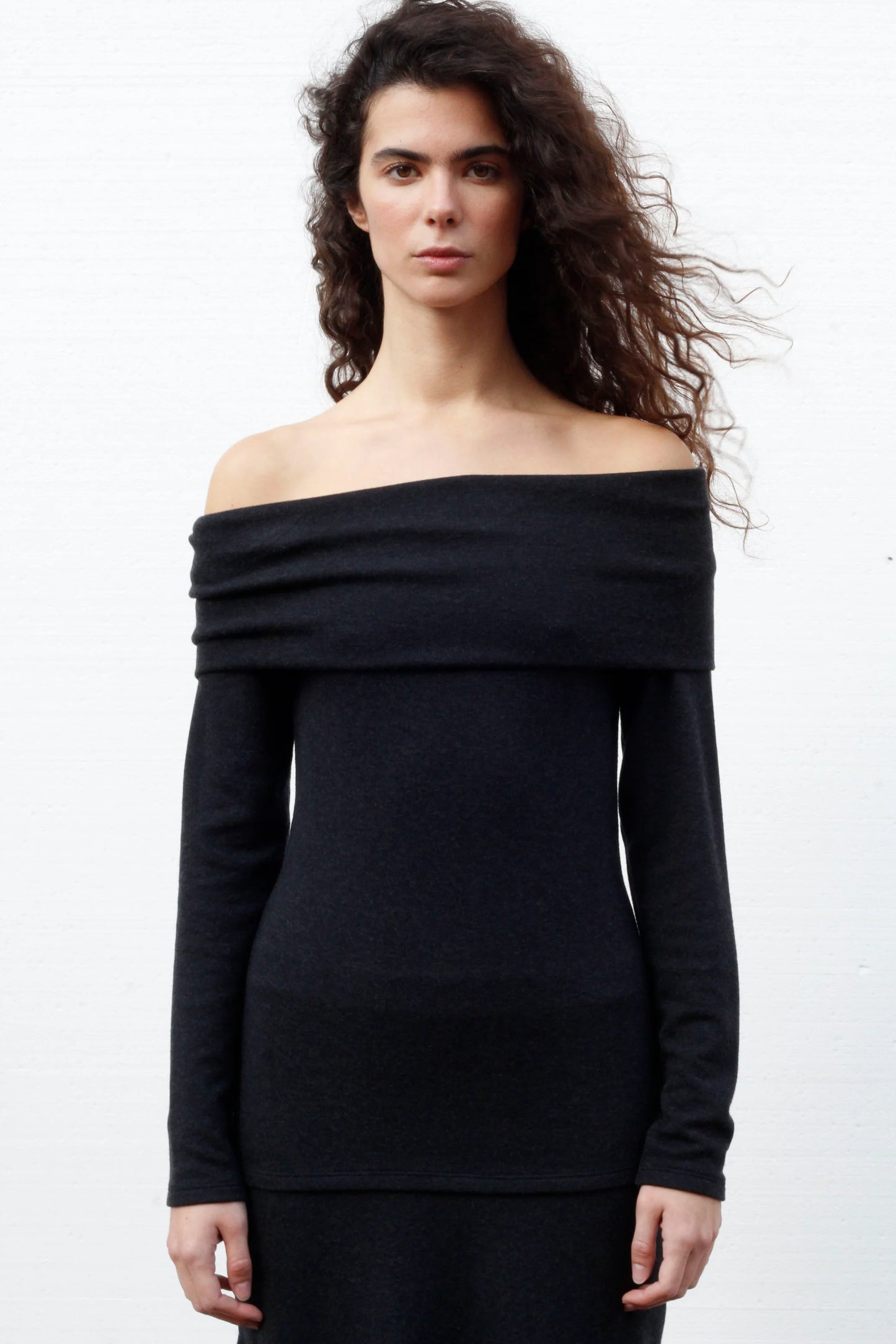 ATORCE TOP Off-Shoulder Knitted Top