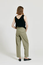 Indlæs billede til gallerivisning Alia barrel leg superior cotton trousers
