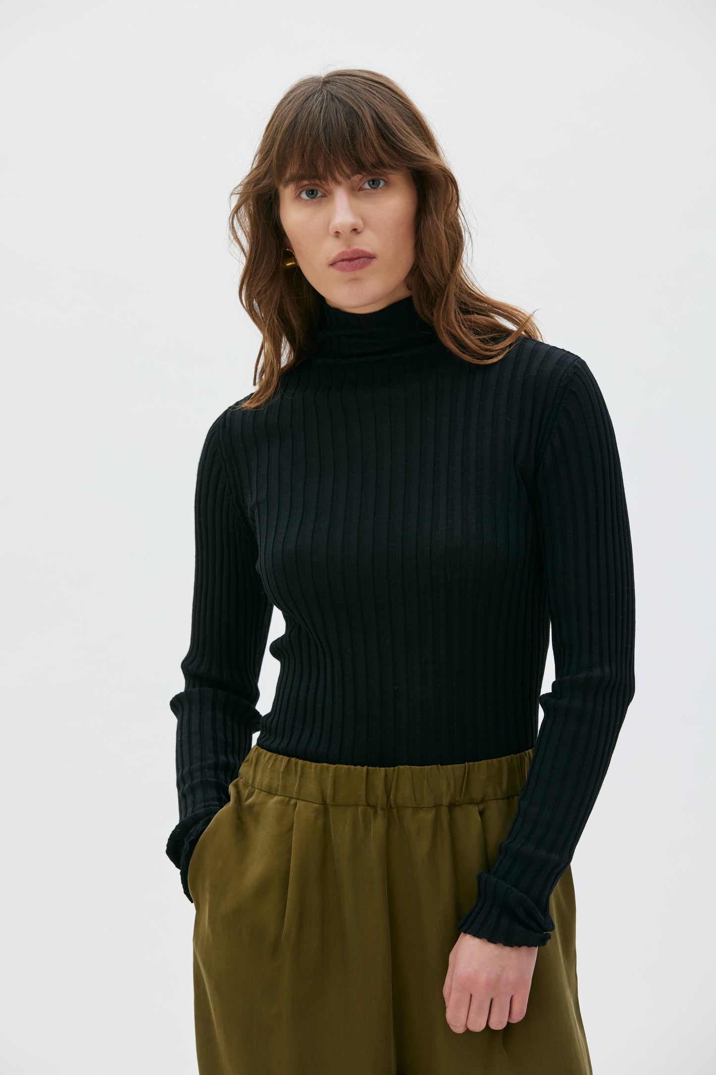 Arvi - ribbed fine wool mock neck top