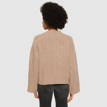 Indlæs billede til gallerivisning Lambswool cable crew neck - RWS - kelp melange
