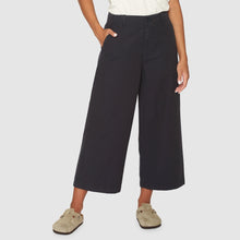 Indlæs billede til gallerivisning POSEY mid-rise wide slub yarn cropped pants - GOTS/Vegan
