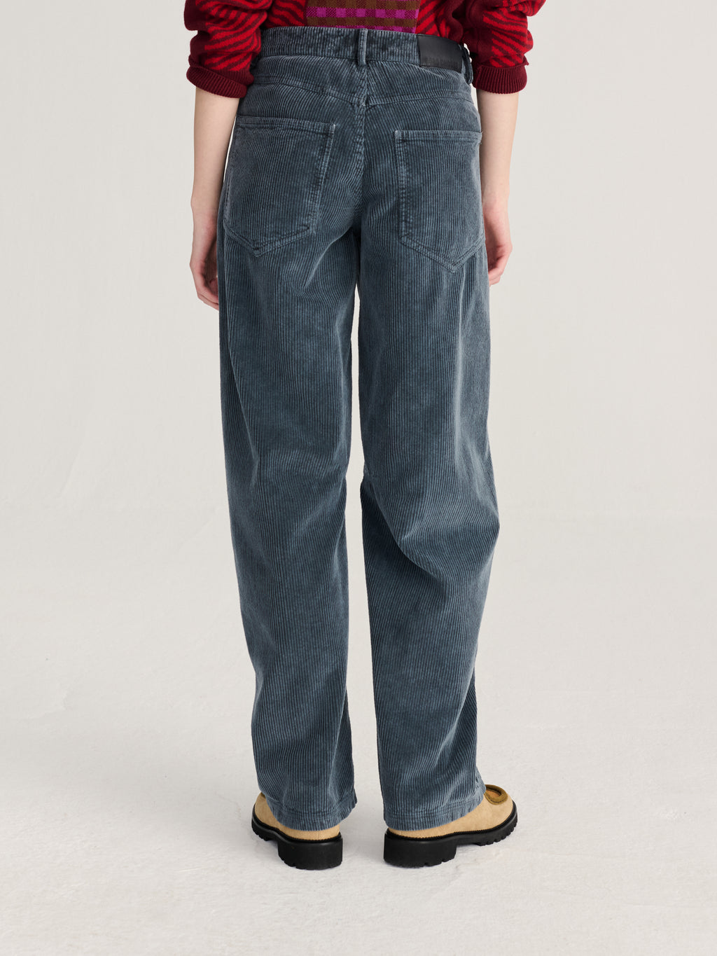 Corduroy barrel trousers