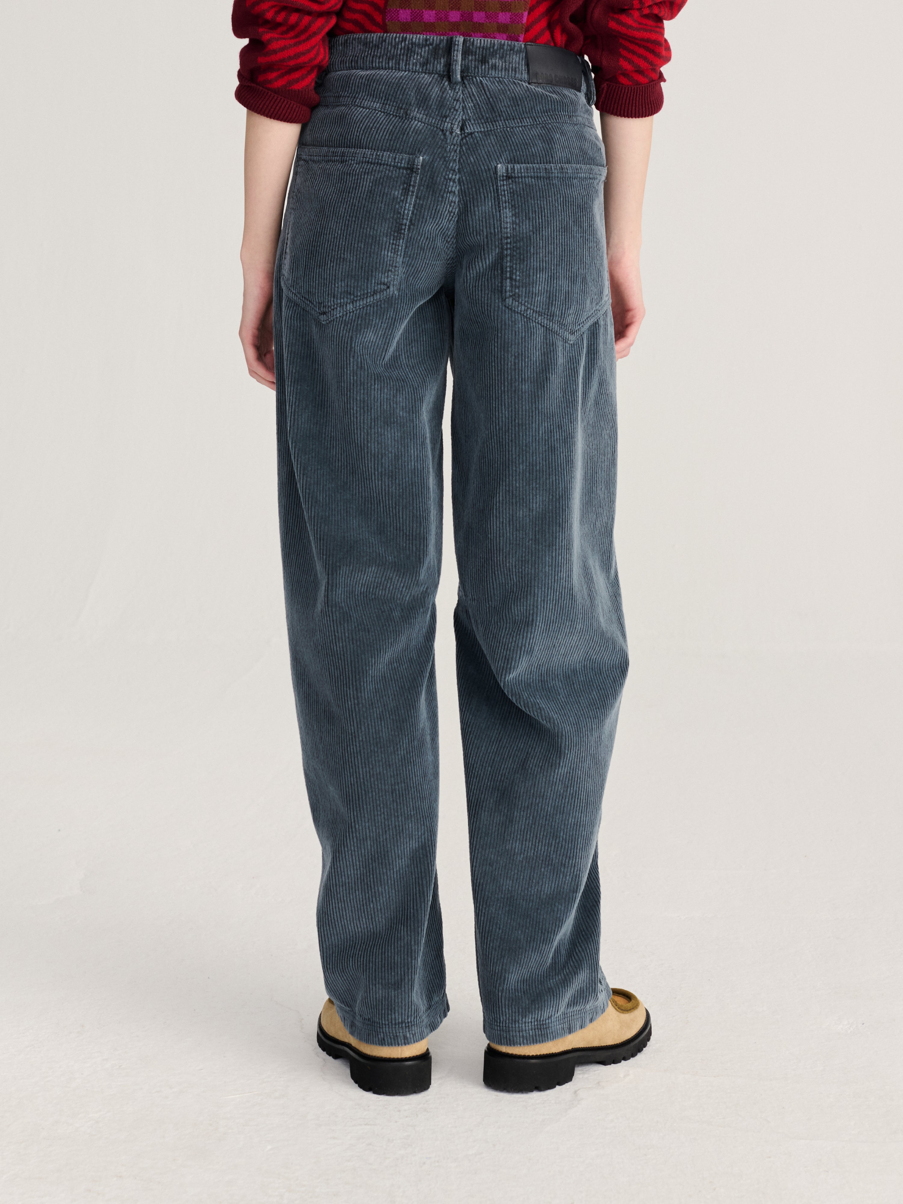 Corduroy barrel trousers