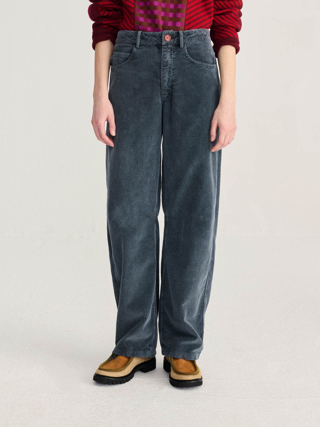 Corduroy barrel trousers