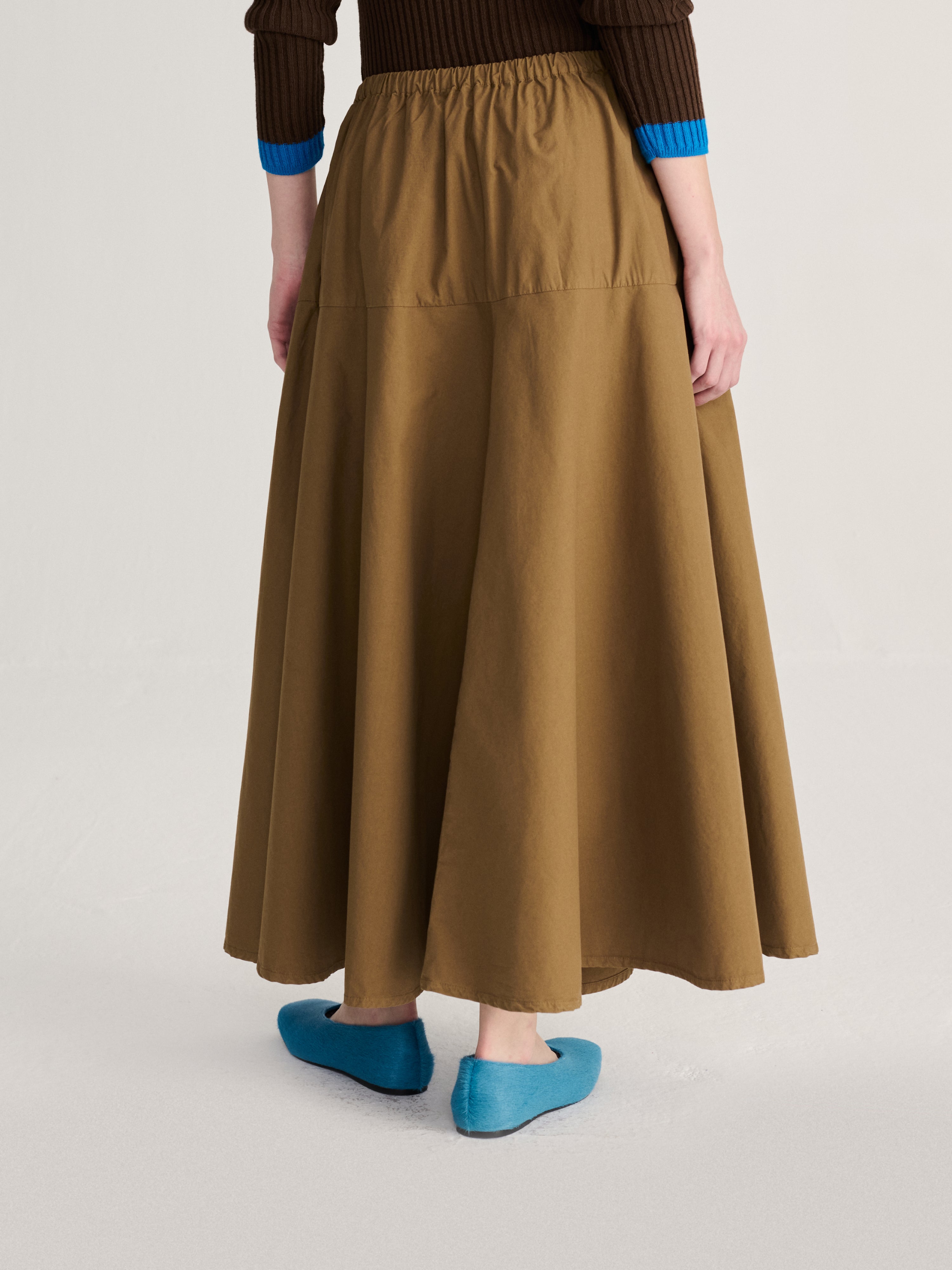 Paper touch evasé skirt