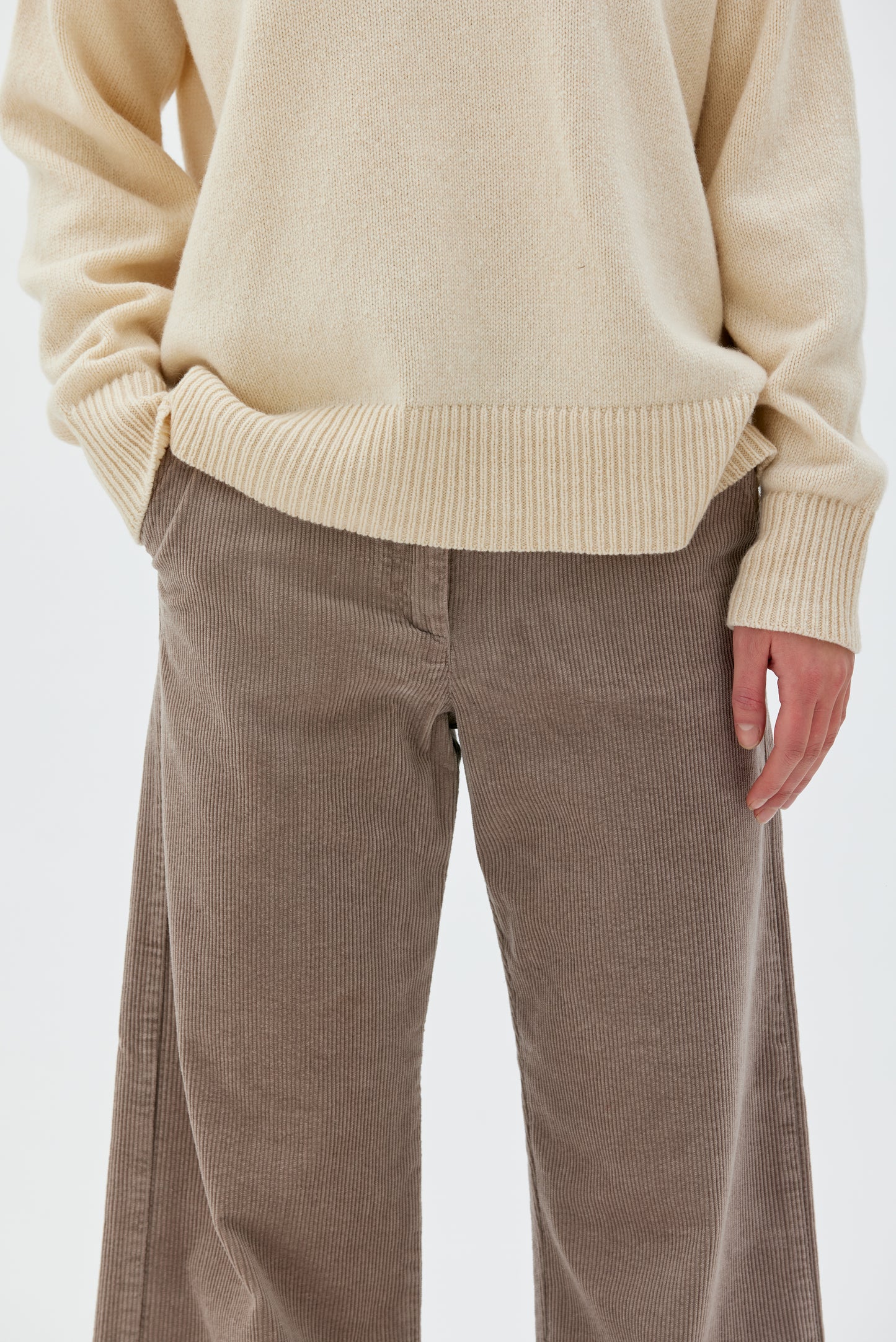 Lail - organic cotton corduroy trouser