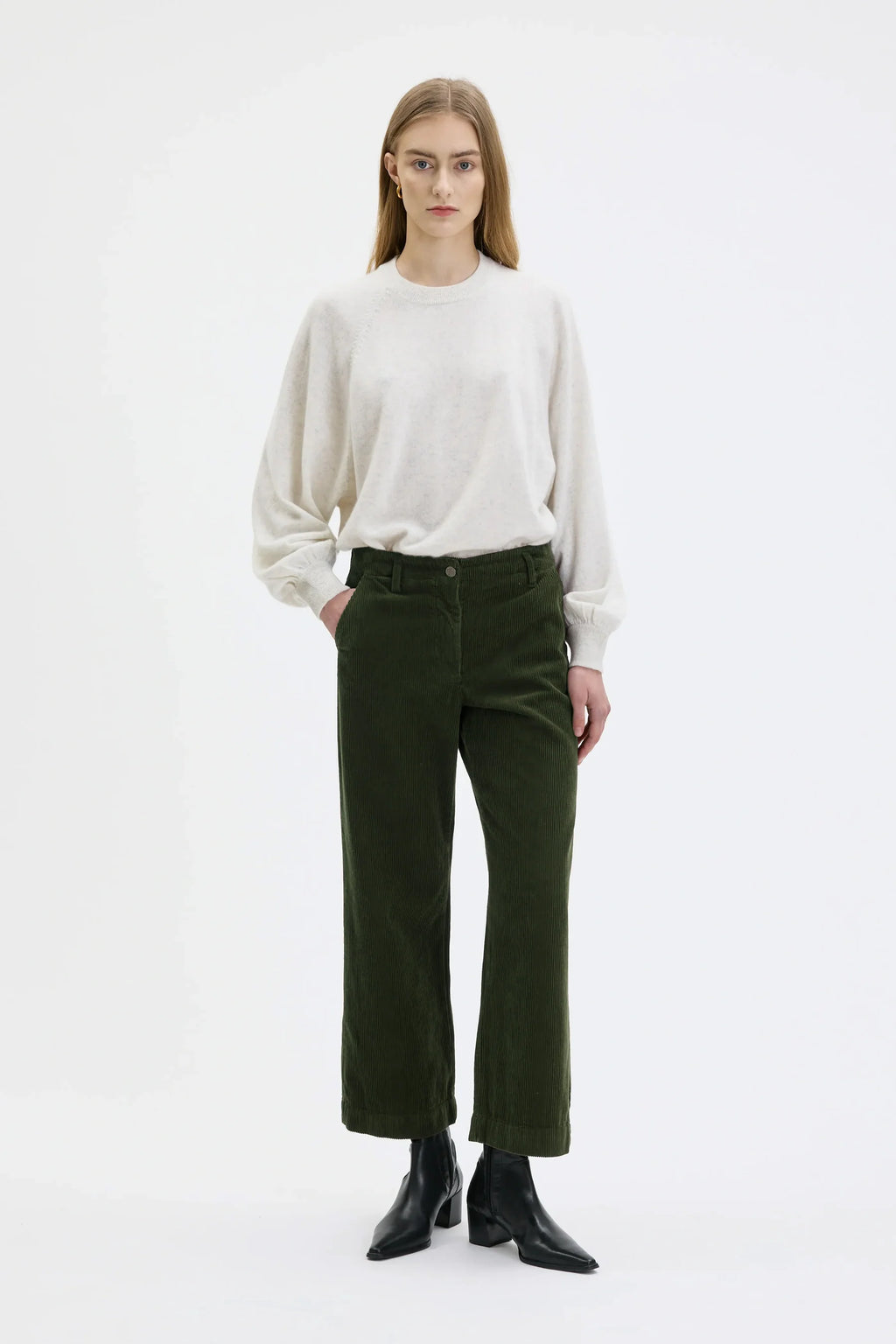 Lail - organic cotton corduroy trouser