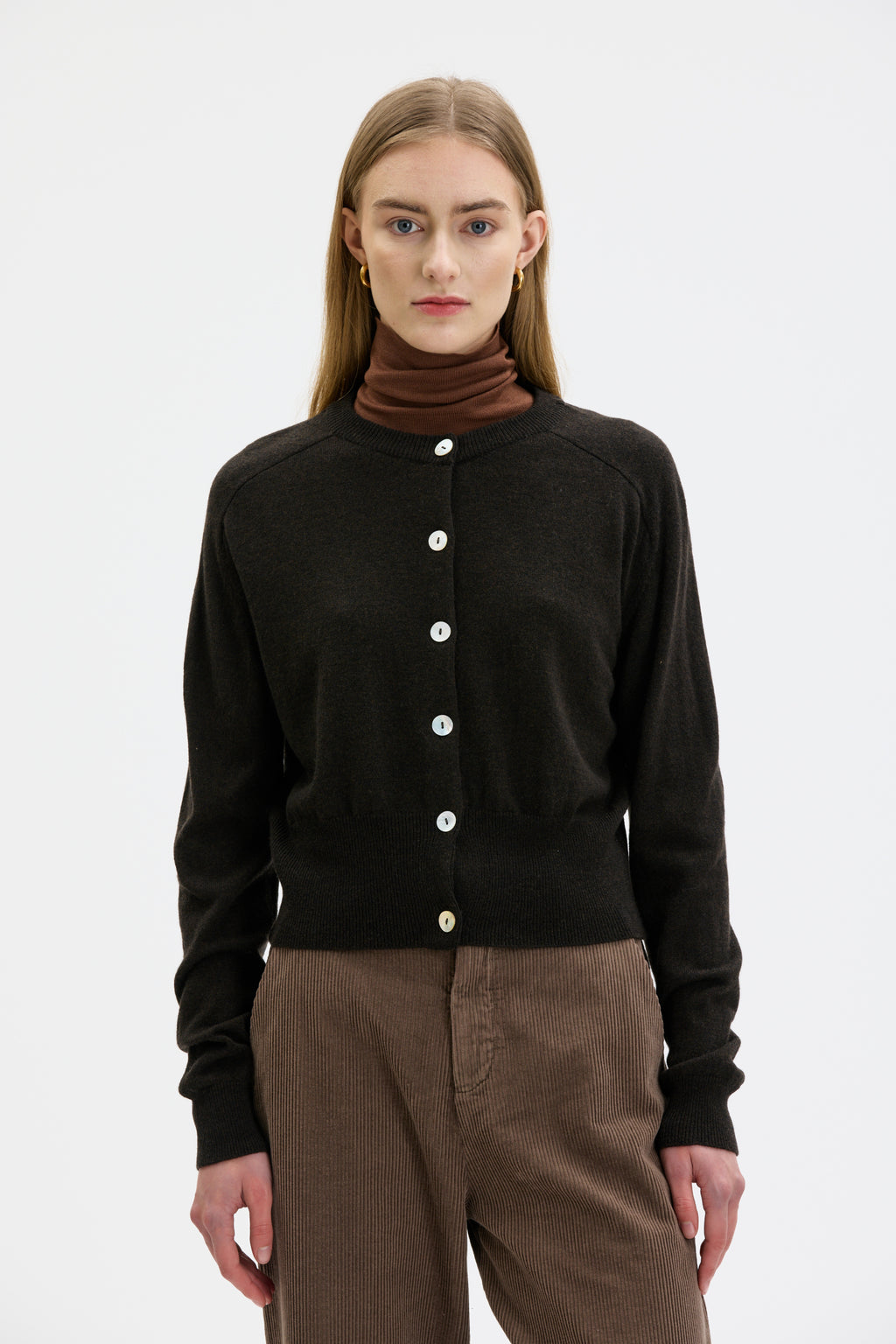 Malou - fine knitted crewneck cardigan