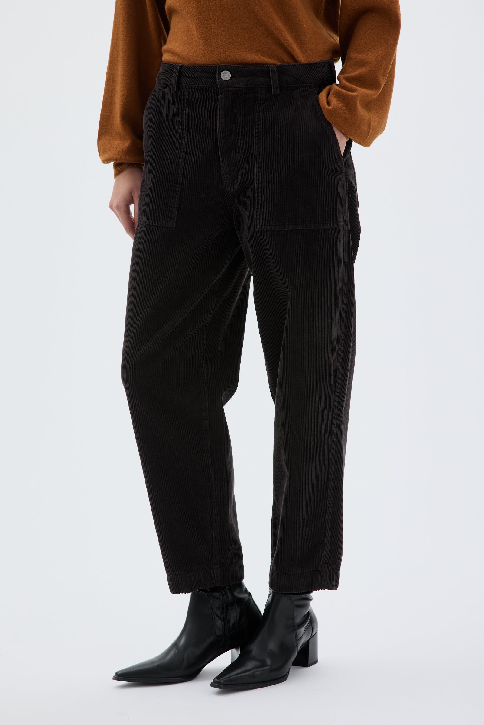 Ruth - Barrel leg cord trousers - morel brown